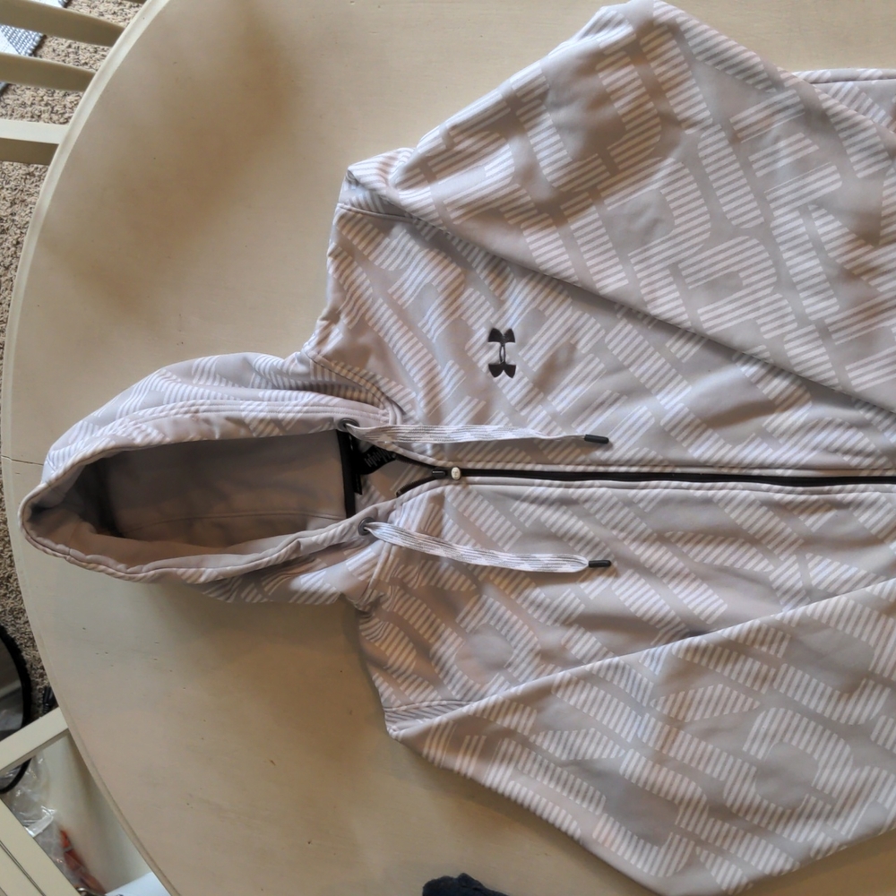 Under armour hooded sweatshirt